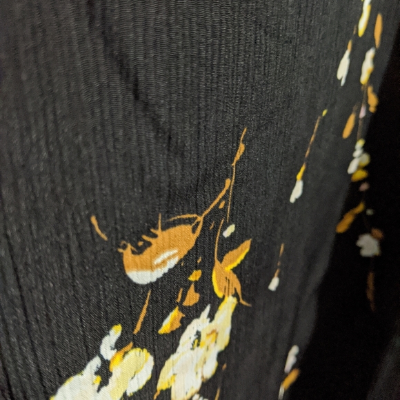 Lauren Conrad blouse - Picture 3 of 4